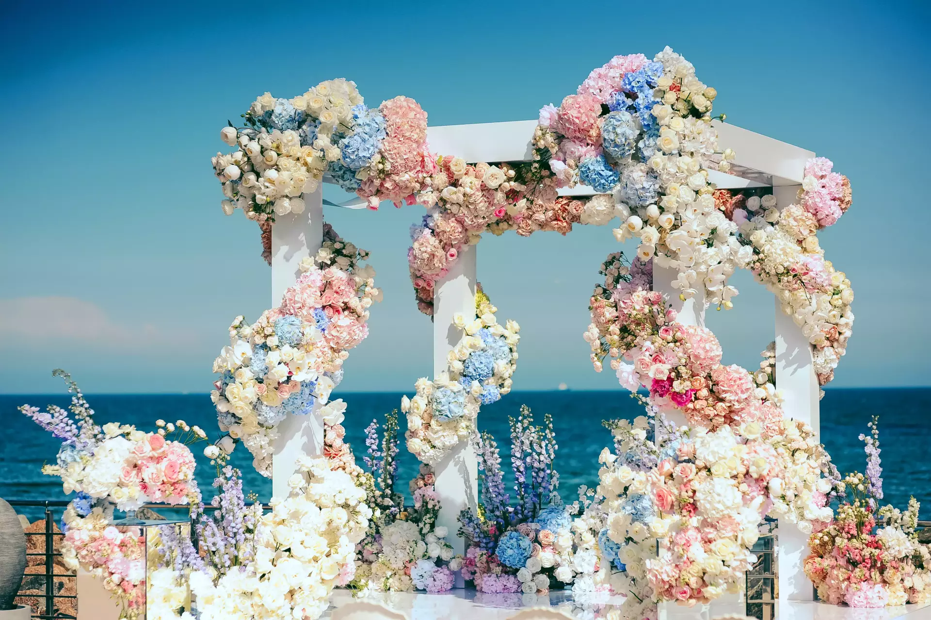 Q1 wedding flowers including premium roses lilies and orchids in event decor